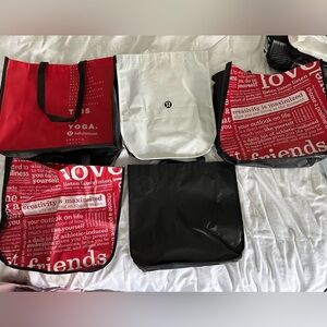 Set of 5 lululemon reusable shopper bags